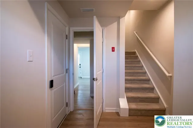 $340,000 | 2118 Cross Country Road, Northampton, PA 18067