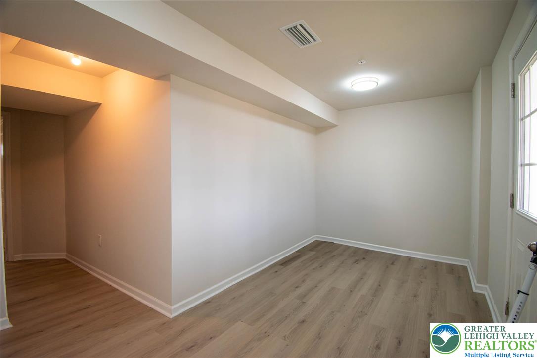 2118 Cross Country Road Northampton, PA 18067 - Photo 7 of 34