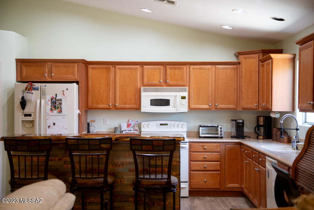 561 South Stone Bench Road Vail, AZ 85641 - Photo 8 of 35 Gallery Image 8