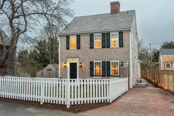 $6,995,000 | 10 Silver Street, Nantucket, MA 02554