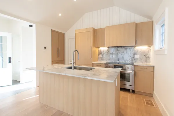 $6,995,000 | 10 Silver Street, Nantucket, MA 02554