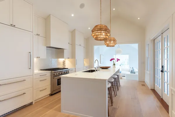 $6,995,000 | 10 Silver Street, Nantucket, MA 02554