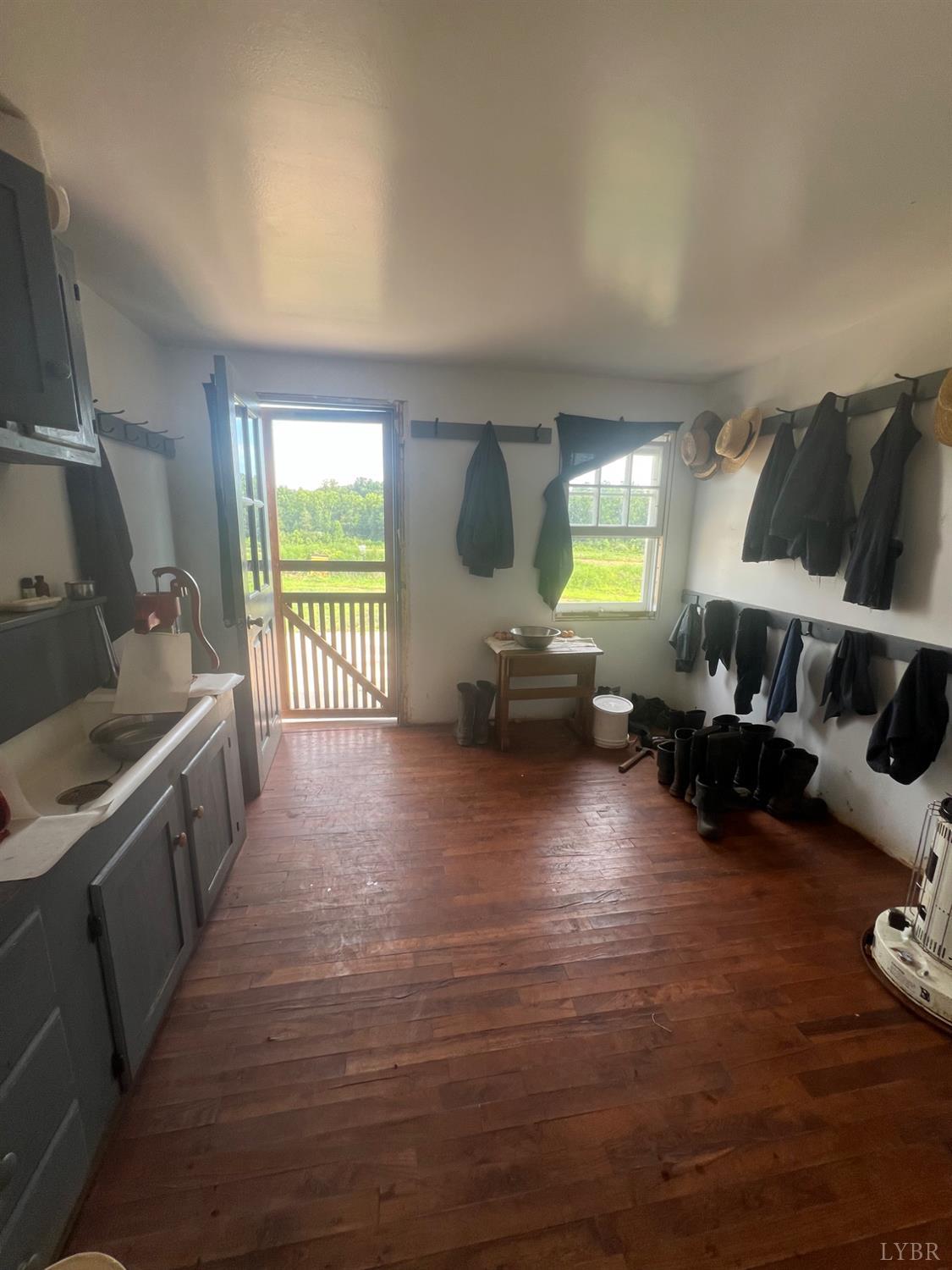 5253 Pigeon Run Road Gladys, VA 24554 - Photo 6 of 35