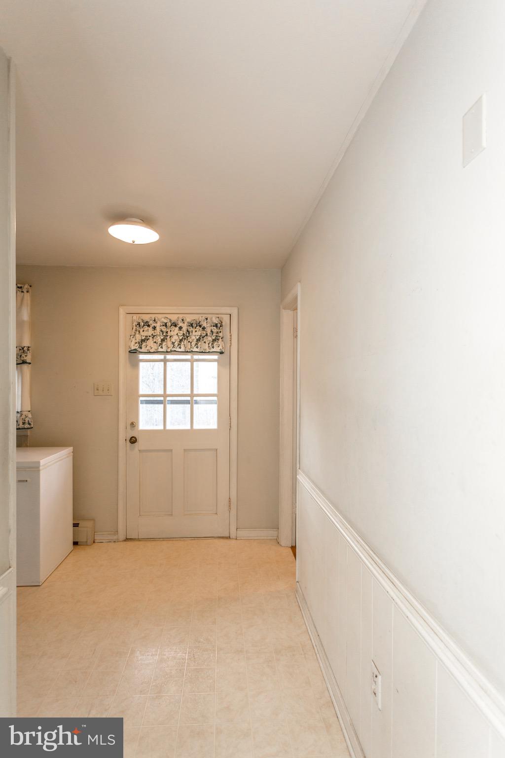 283 Mapleranda Road Bumpass, VA 23024 - Photo 12 of 50 Laundry Room/Mud Room