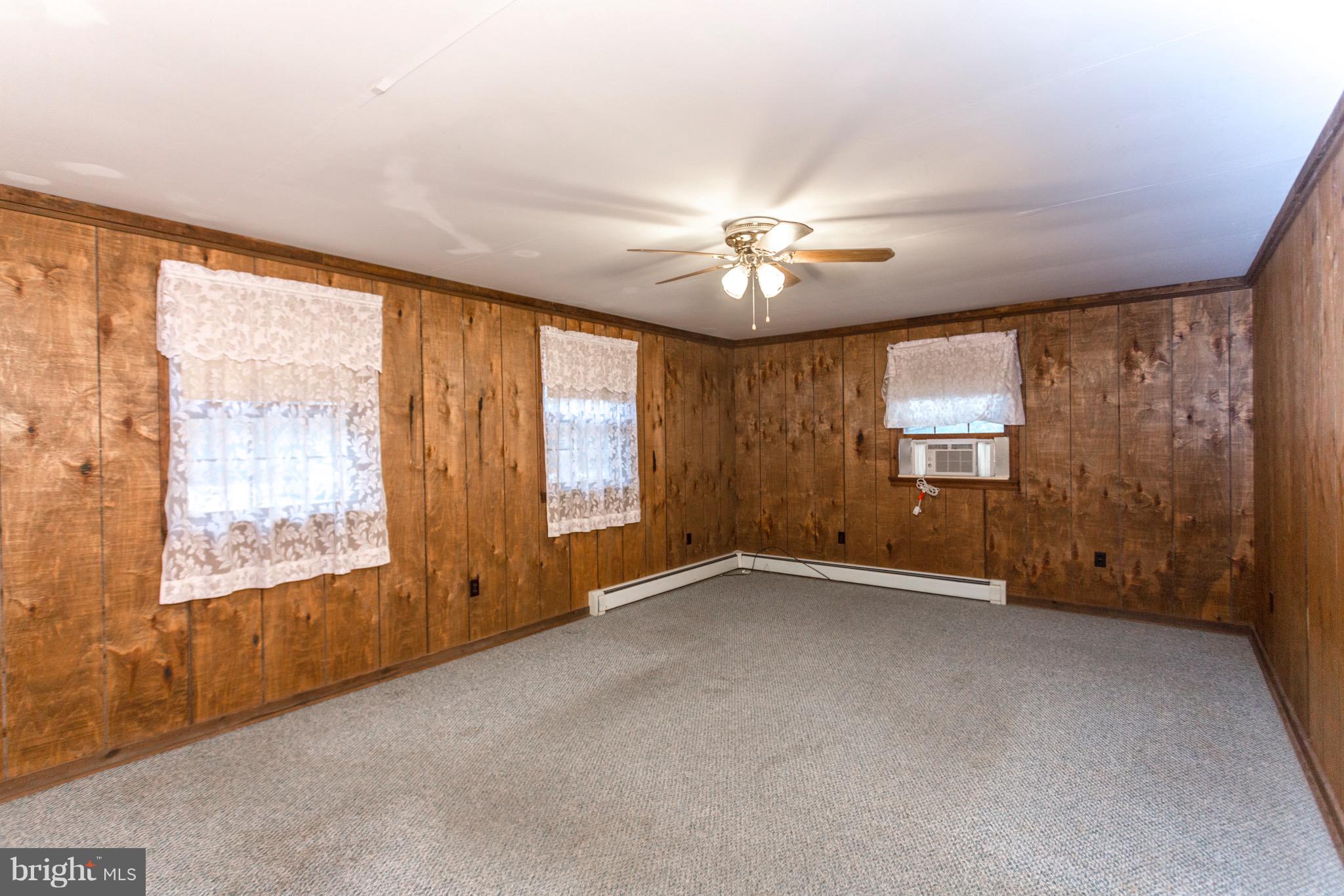 283 Mapleranda Road Bumpass, VA 23024 - Photo 17 of 50 Family Room