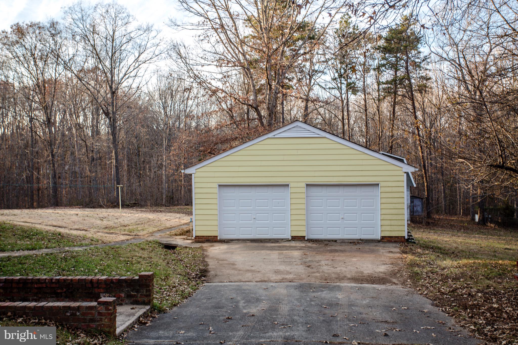 283 Mapleranda Road Bumpass, VA 23024 - Photo 4 of 50 Garage