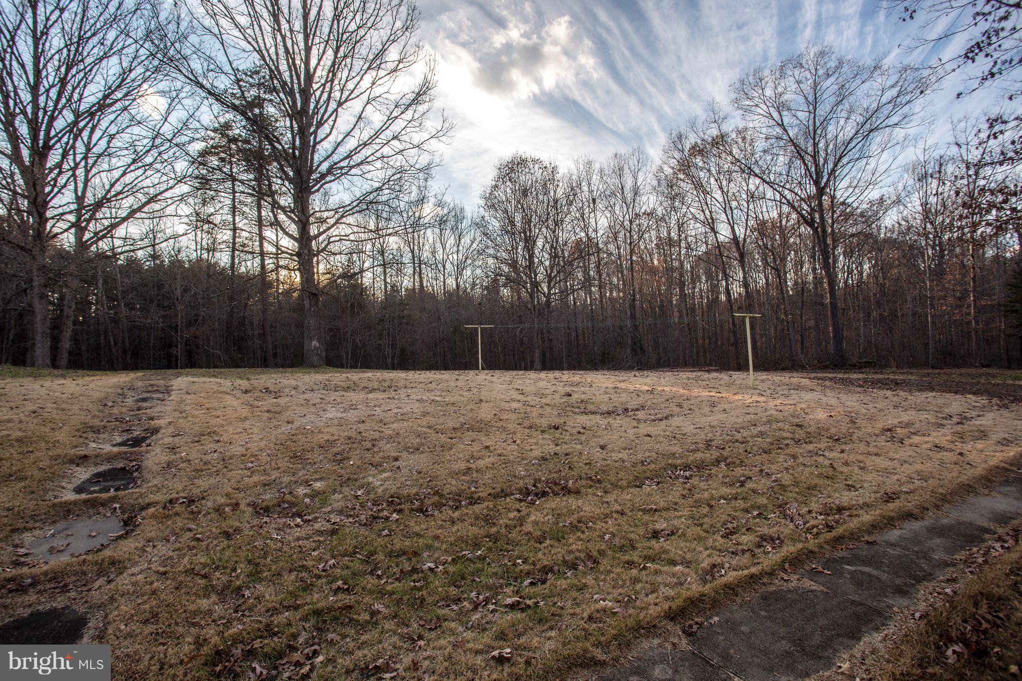 283 Mapleranda Road Bumpass, VA 23024 - Photo 6 of 50 Back Yard