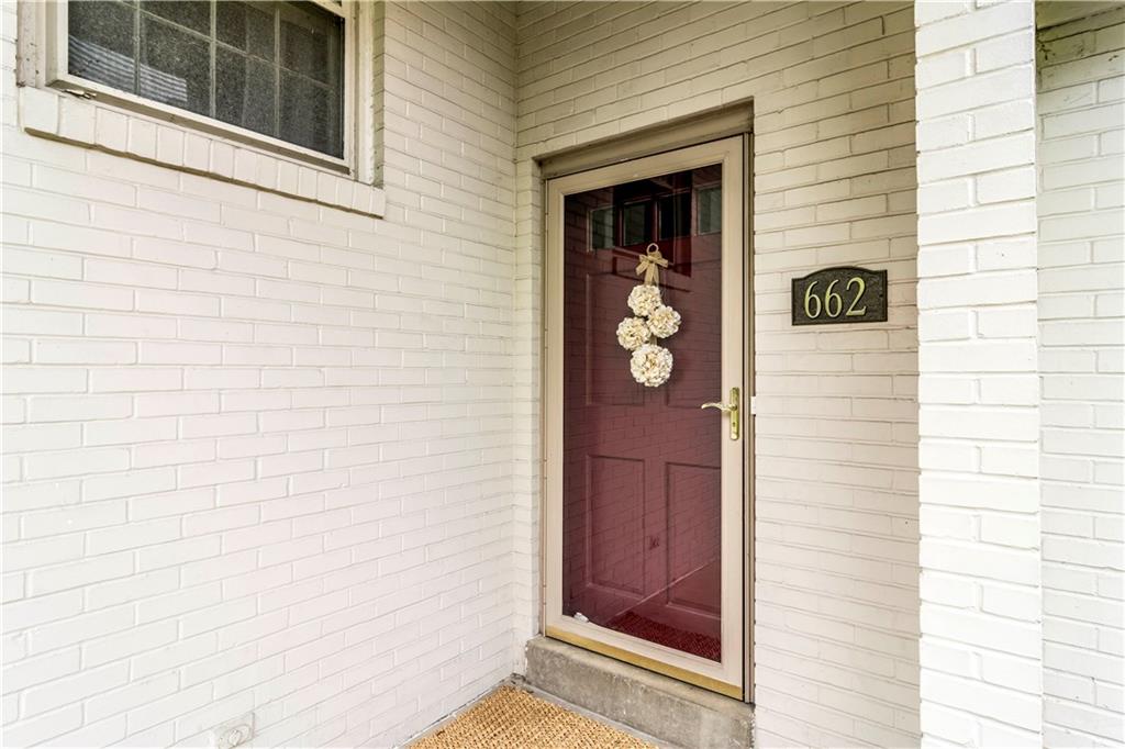 662 Scrubgrass Road Pittsburgh, PA 15243 - Photo 3 of 25 Gallery Image 3