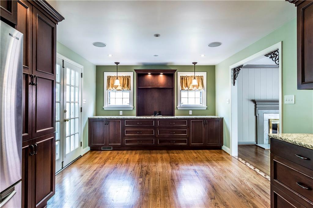 662 Scrubgrass Road Pittsburgh, PA 15243 - Photo 5 of 25 Gallery Image 5