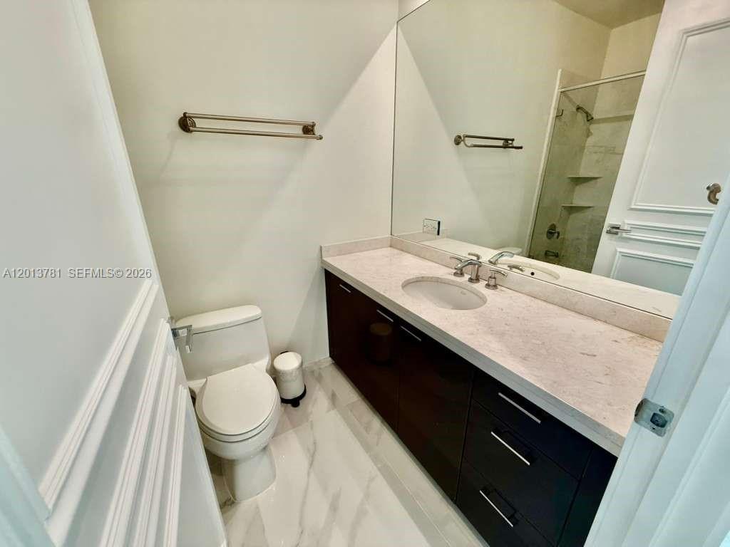 900 Brickell Key Boulevard, Unit 2604 Miami, FL 33131 - Photo 34 of 41