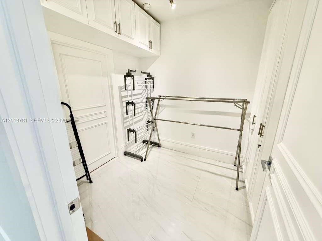 900 Brickell Key Boulevard, Unit 2604 Miami, FL 33131 - Photo 39 of 41