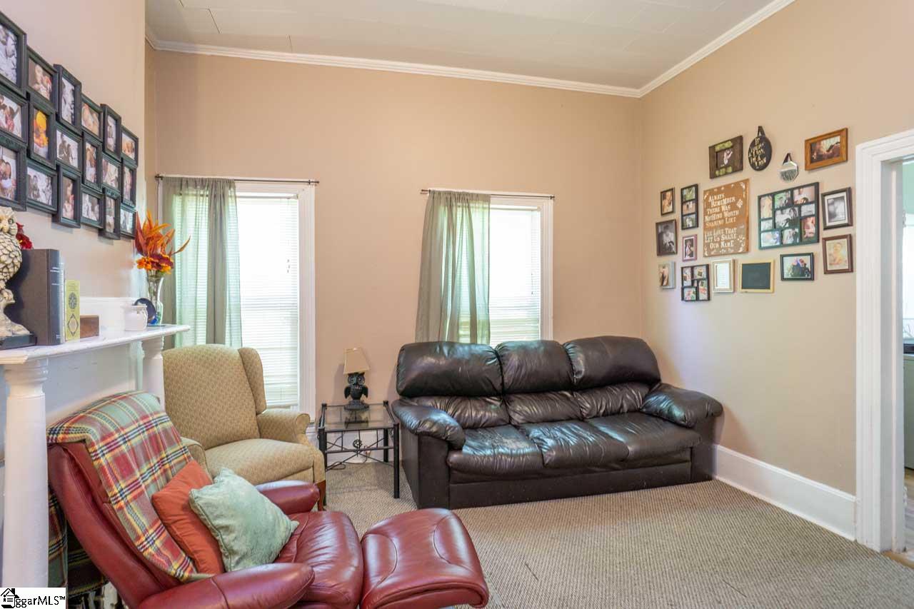 325 Ropp Street Gray Court, SC 29645 - Photo 8 of 24 Gallery Image 8