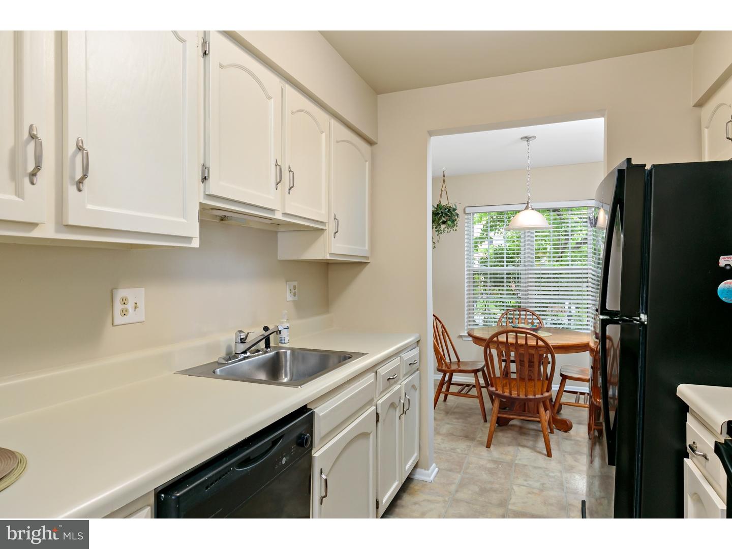 74 Farnwood Road Mount Laurel, NJ 08054 - Photo 3 of 22 Gallery Image 3