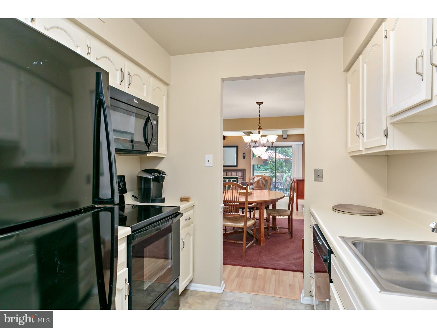 74 Farnwood Road Mount Laurel, NJ 08054 - Photo 4 of 22 Gallery Image 4