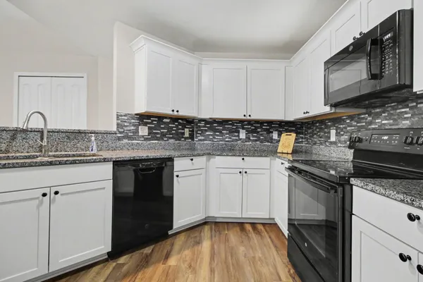 $352,000 | 1215 Orchid Circle, Canton, MI 48187