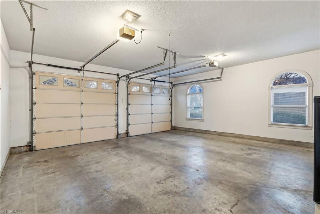 2393 Union Grove Road Lexington, NC 27295 - Photo 21 of 37 Side entry garage