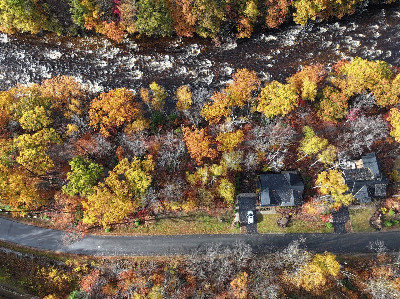 254 South Peak Road Lincoln, NH 03251 - Photo 2 of 52