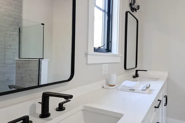 $2,195,000 | 254 South Peak Road, Lincoln, NH 03251