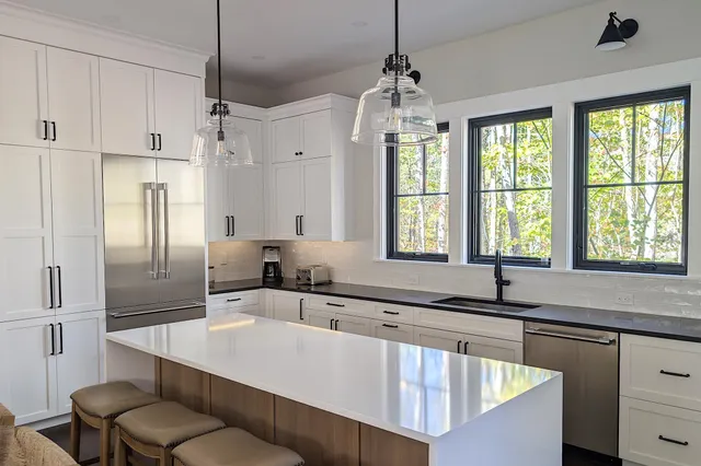 $2,195,000 | 254 South Peak Road, Lincoln, NH 03251