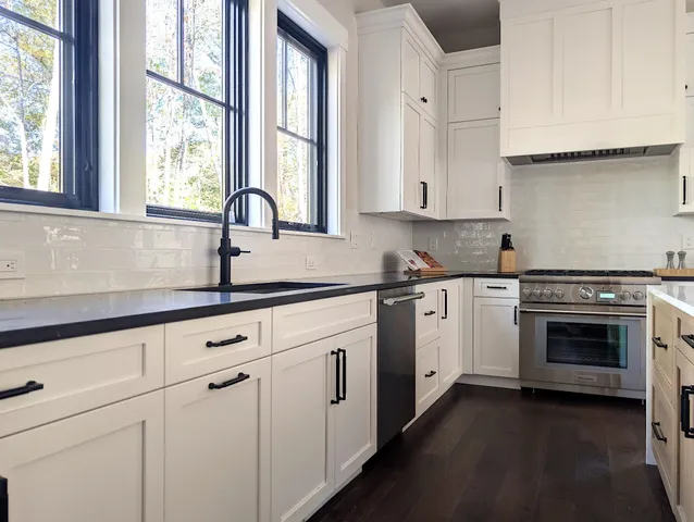 $2,195,000 | 254 South Peak Road, Lincoln, NH 03251