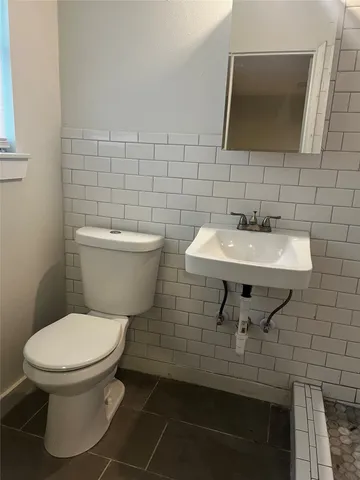 $1,400 | 2514 West 12th Street, Unit A, Austin, TX 78703