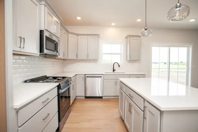 $535,000 | 2194 Corrigan Way, Normal, IL 61761