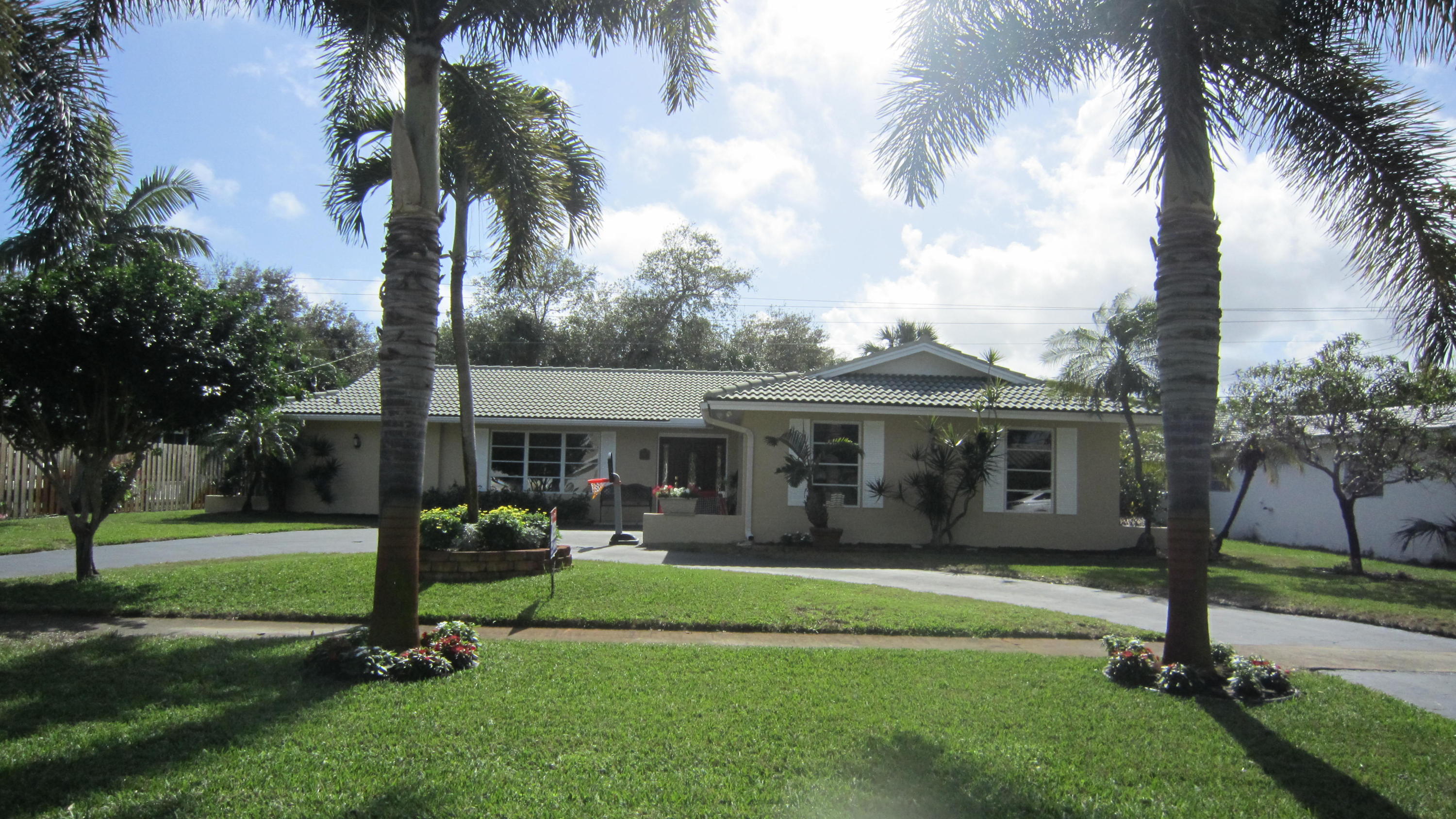 1966 Ardley Road Juno Beach, FL 33408 - Photo 1 of 19 Front