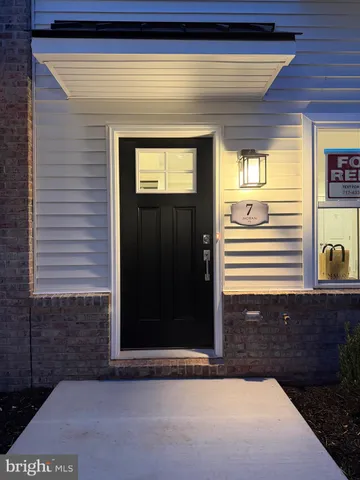 $3,395 | 7 Moran Place, Bridgeport, PA 19405