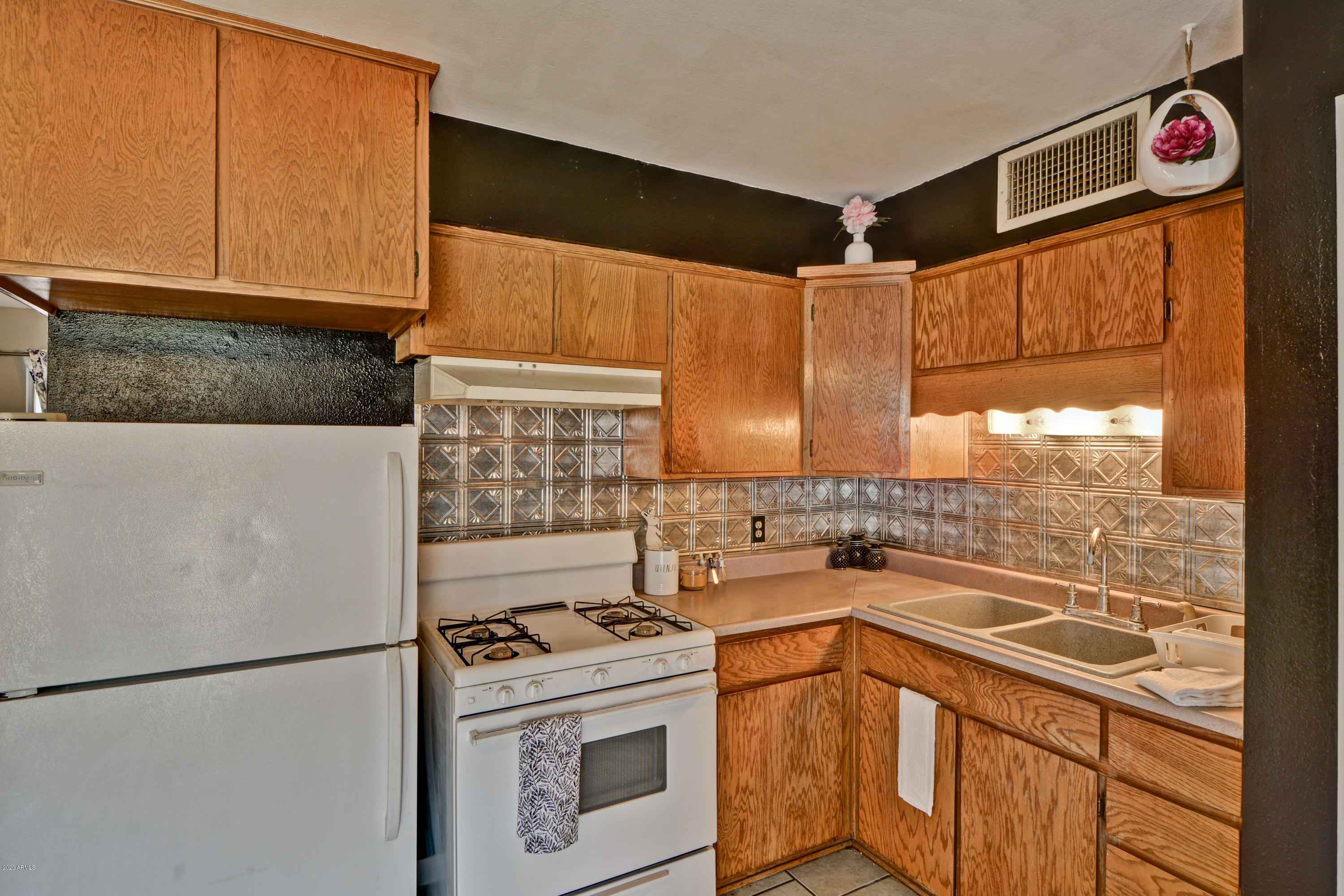 425 Jamestown Road Kearny, AZ 85137 - Photo 24 of 44 Gas range