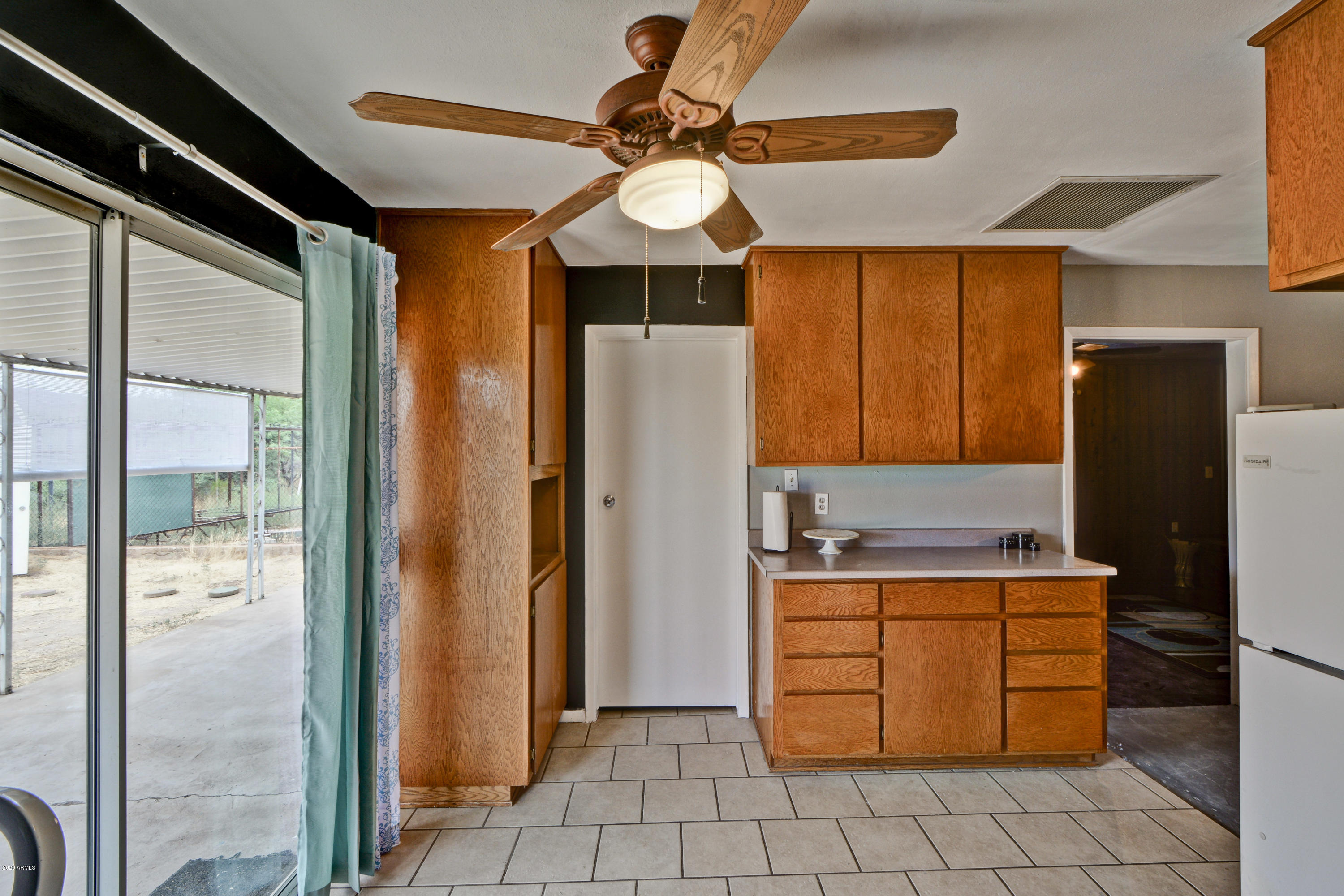 425 Jamestown Road Kearny, AZ 85137 - Photo 26 of 44 Ceiling Fan