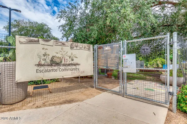 $1,950 | 2145 East Center Lane, Unit 2, Tempe, AZ 85281