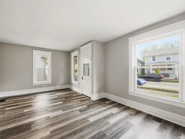 $209,900 | 3222 Beaver Avenue, Fort Wayne, IN 46807