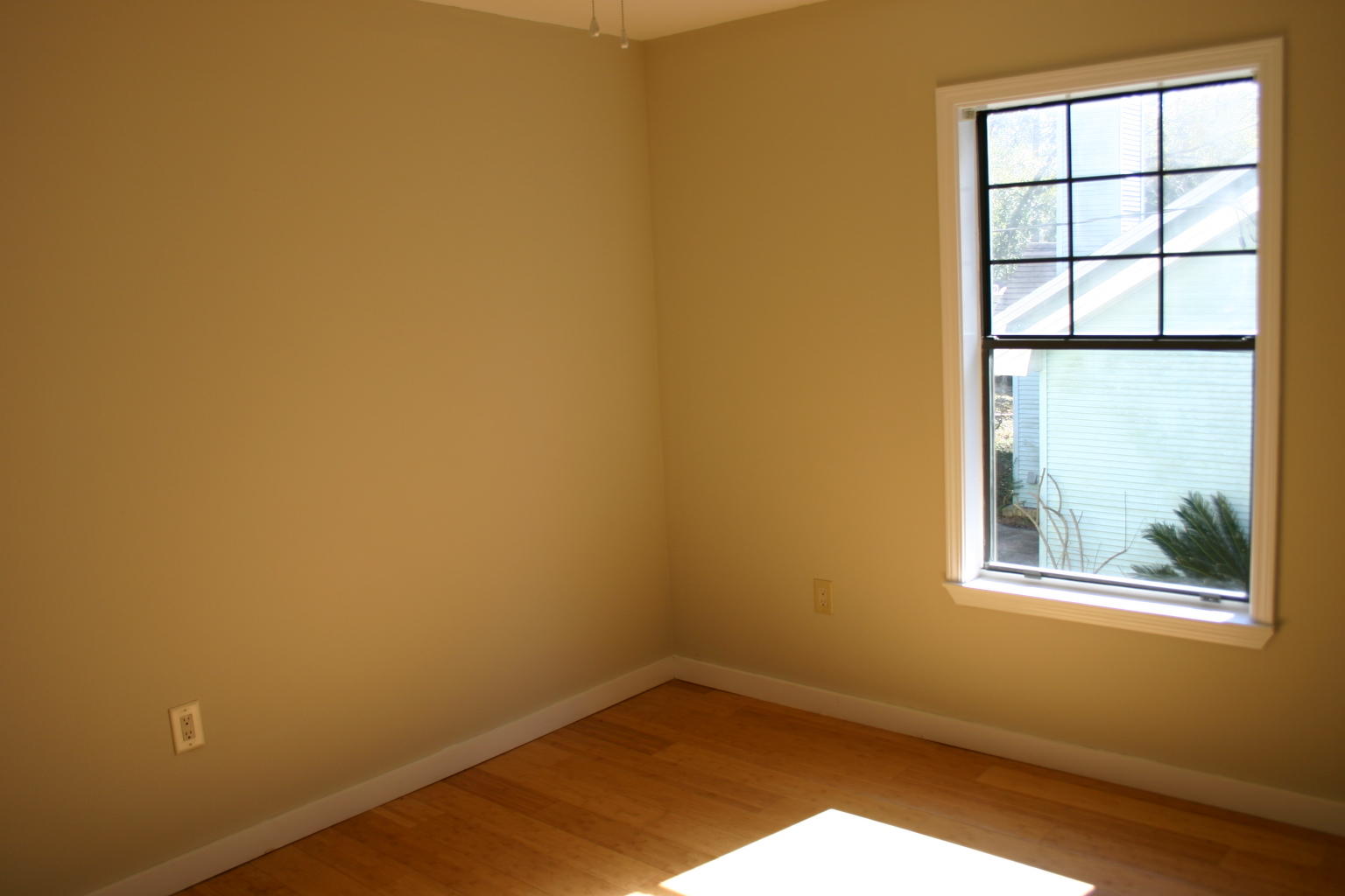168 Ridge Lake Road Crestview, FL 32536 - Photo 10 of 28 an empty room with a window