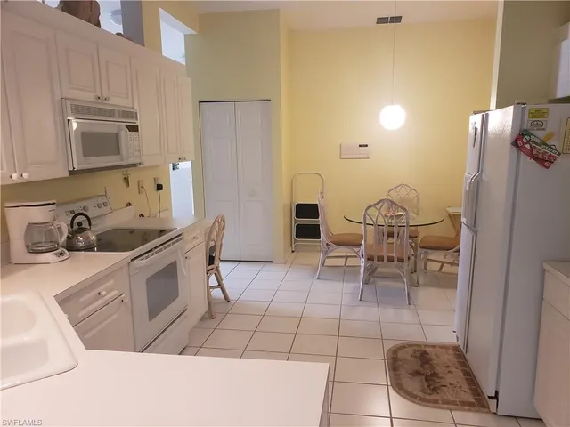 $4,500 | 7552 Oleander Gate Drive, Unit C204, Naples, FL 34109