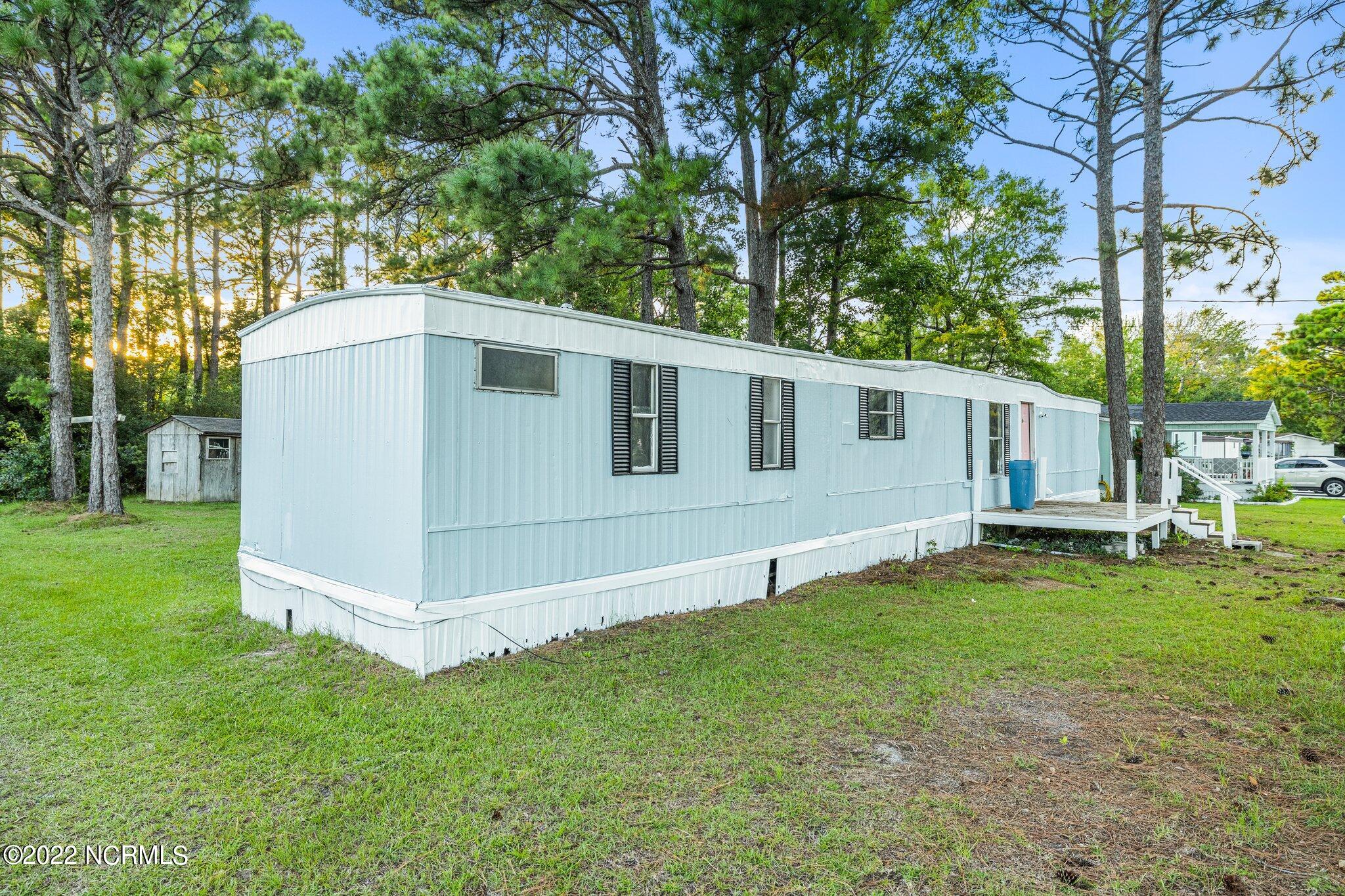 189 Rattan Street Newport, NC 28570 - Photo 18 of 25 Side Elevation