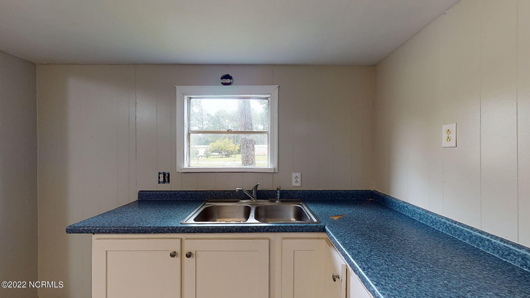 189 Rattan Street Newport, NC 28570 - Photo 7 of 25 Kitchen