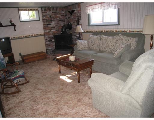 7 Beagle Club Road Washington, PA 15301 - Photo 6 of 18 Den/Family/Great Room.