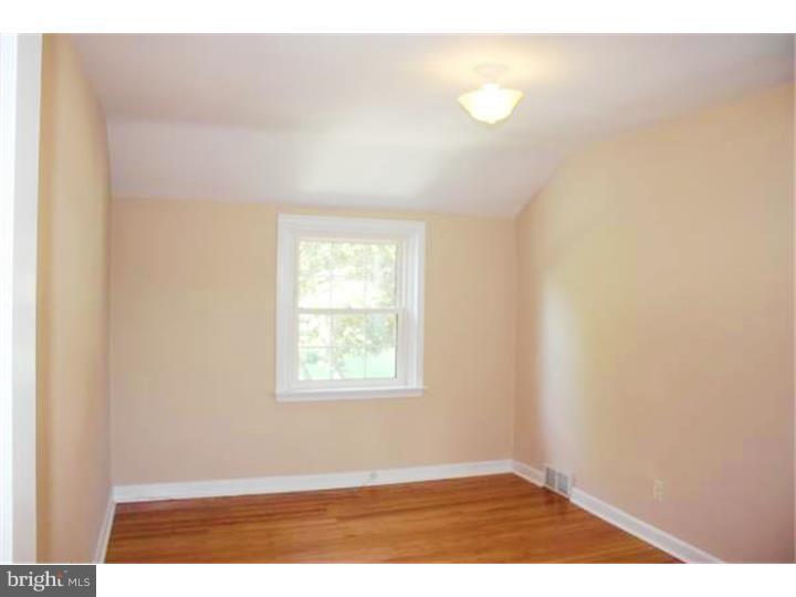 1605 Hampton Road Havertown, PA 19083 - Photo 17 of 21 Bedroom 3
