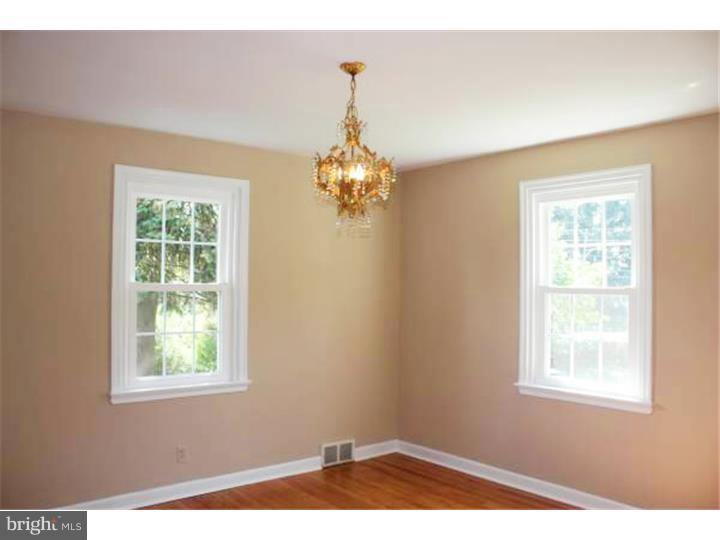 1605 Hampton Road Havertown, PA 19083 - Photo 6 of 21 Dining Room