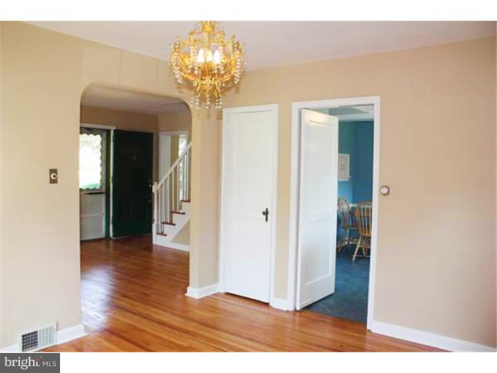 1605 Hampton Road Havertown, PA 19083 - Photo 7 of 21 Dining Room