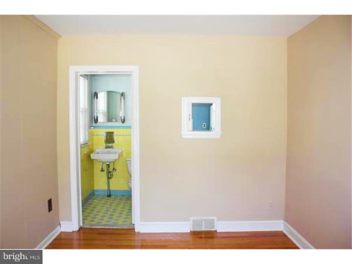 1605 Hampton Road Havertown, PA 19083 - Photo 9 of 21 Family Room