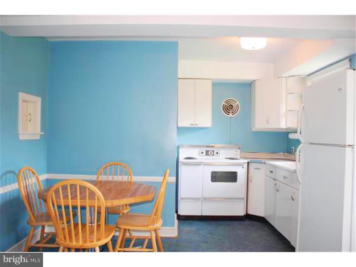 1605 Hampton Road Havertown, PA 19083 - Photo 10 of 21 Kitchen