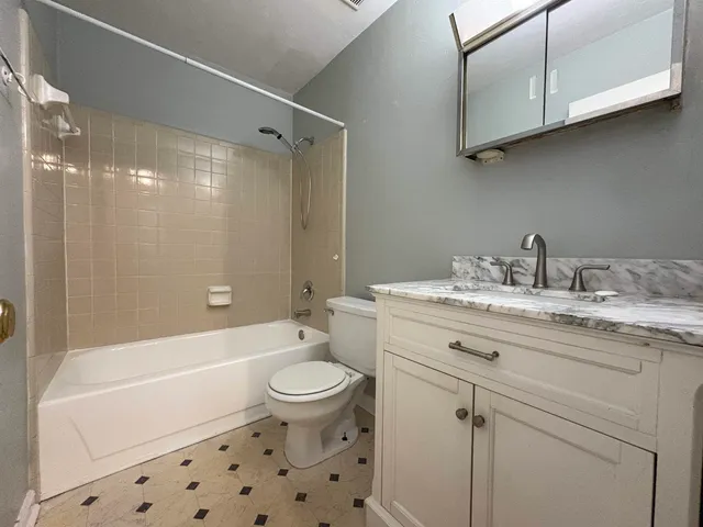 $1,050 | 1810 Sylvan Court, Unit B, Tallahassee, FL 32303