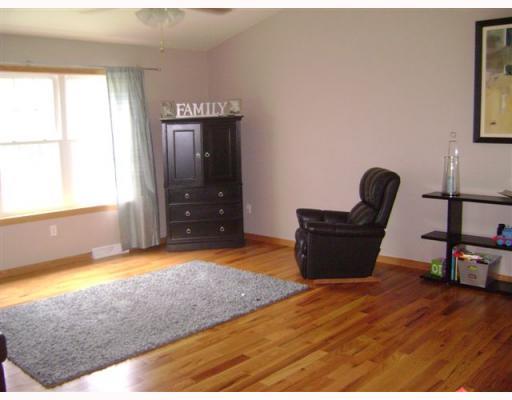239 Smith Road Cabot, PA 16023 - Photo 6 of 15 Living Room.