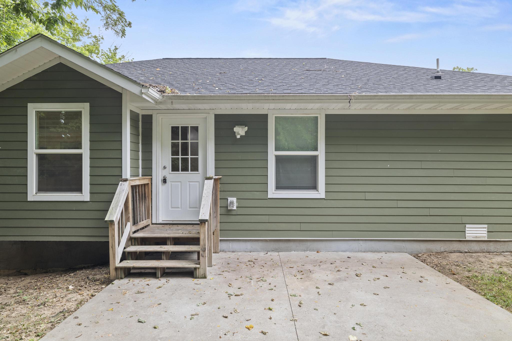 1027 South Overhill Avenue Springfield, MO 65802 - Photo 37 of 41 A-36