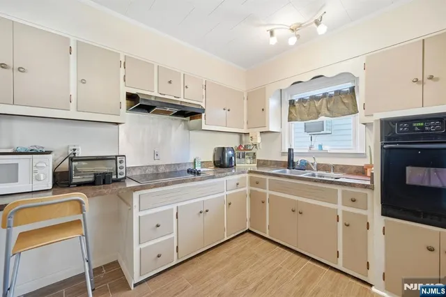 $639,000 | 55 Burns Avenue, Lodi, NJ 07644