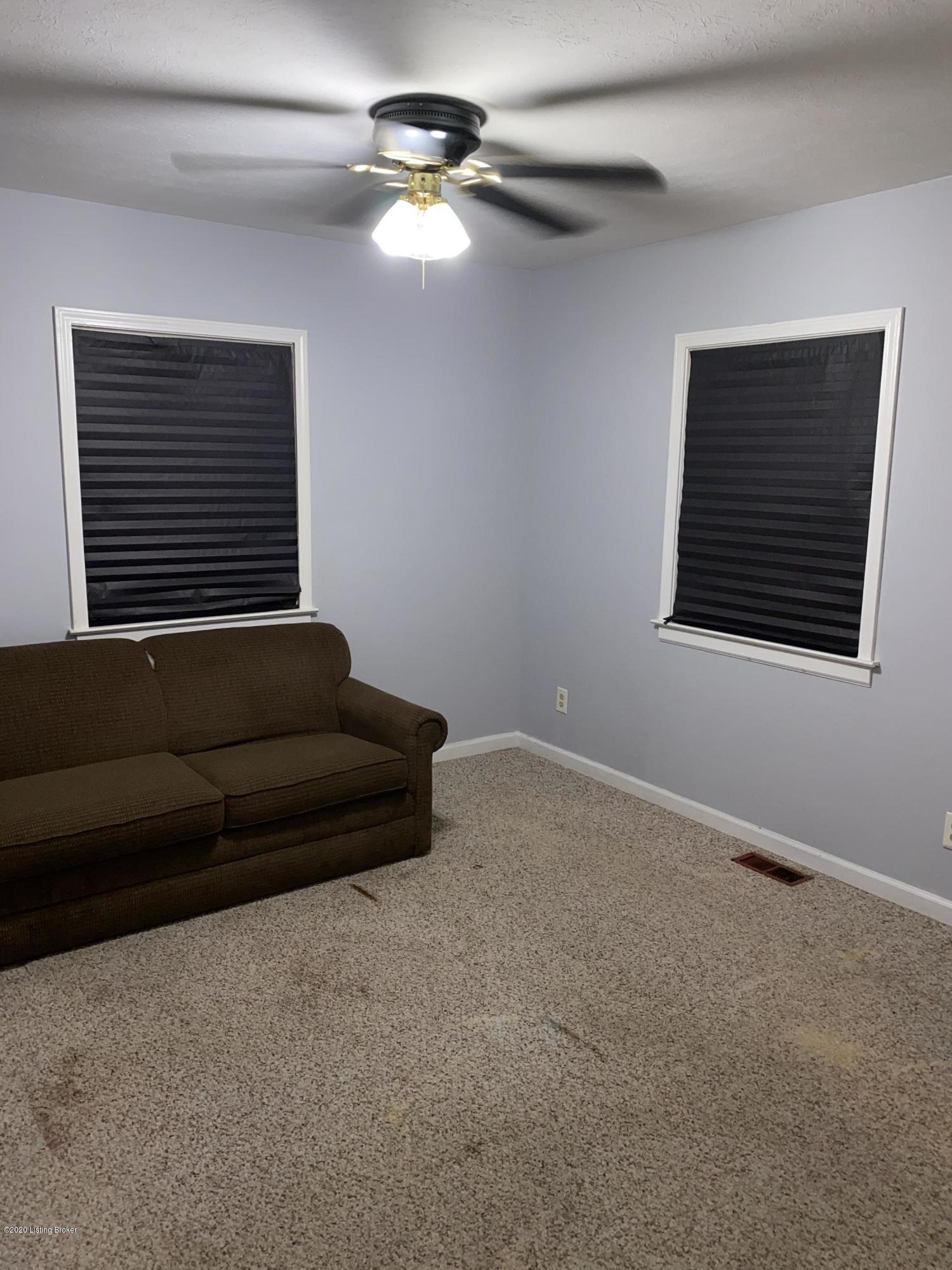 4531 Dover Road Louisville, KY 40216 - Photo 13 of 18 IMG-7112