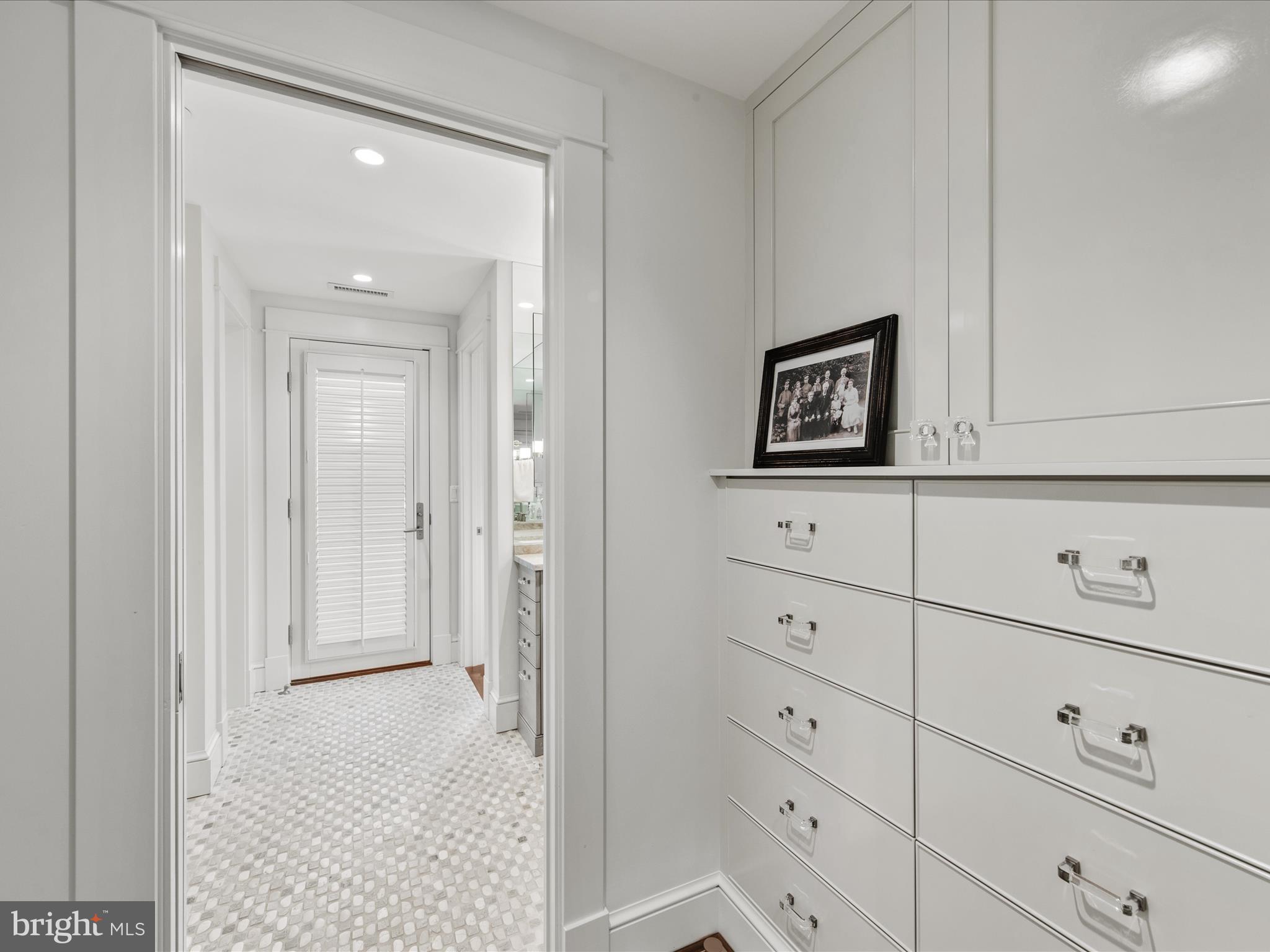 27753 Villa Road Easton, MD 21601 - Photo 34 of 46 Primary dressing area