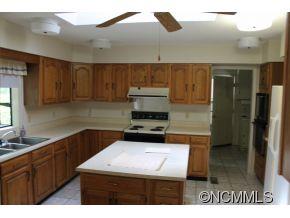 1394 Skyuka Road Columbus, NC 28722 - Photo 13 of 24 Gallery Image 13