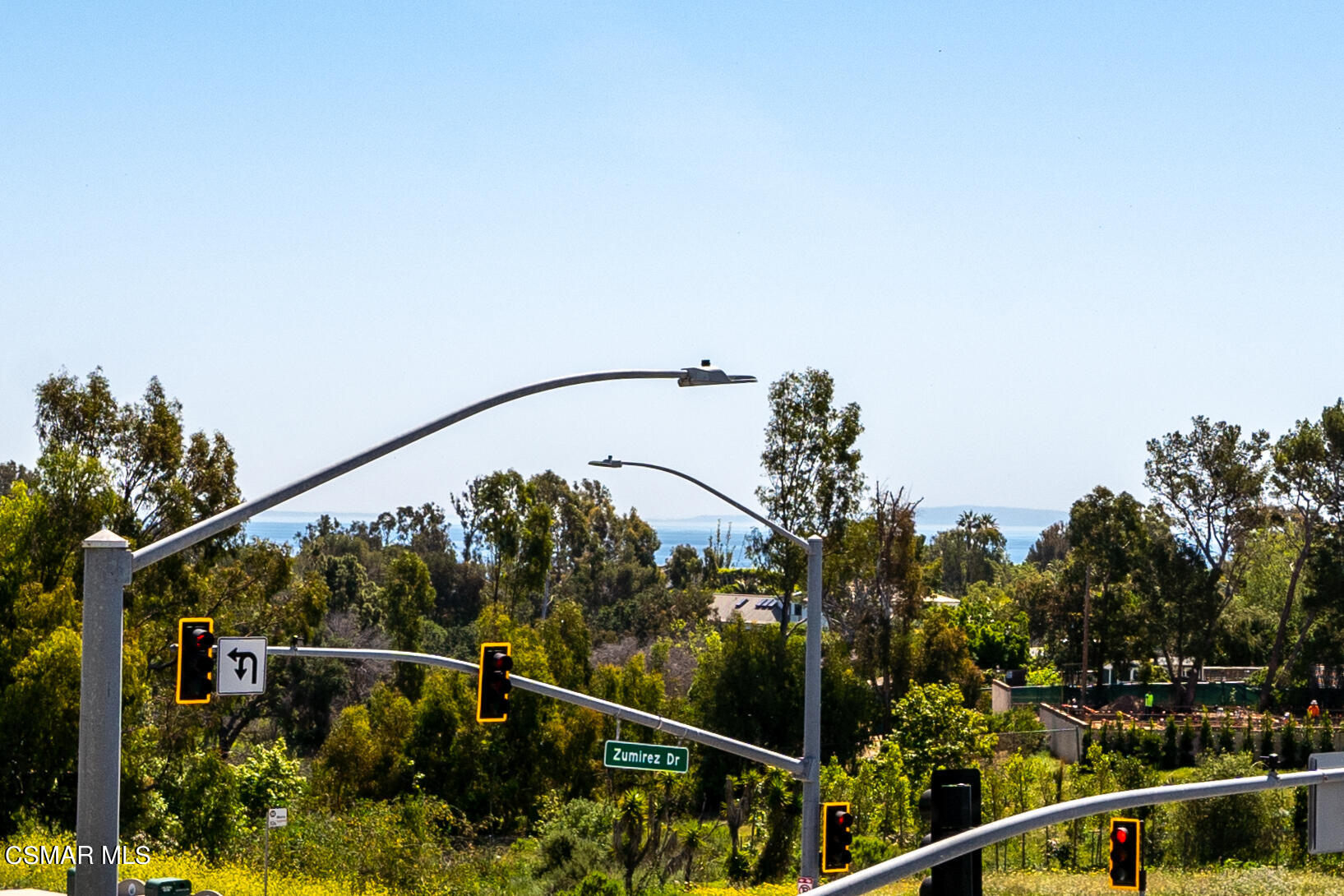 6435 Zumirez Drive, Unit 15 Malibu, CA 90265 - Photo 27 of 38 a view of a balcony